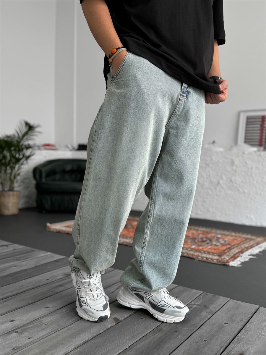 Ice Blue Skater fit Jean