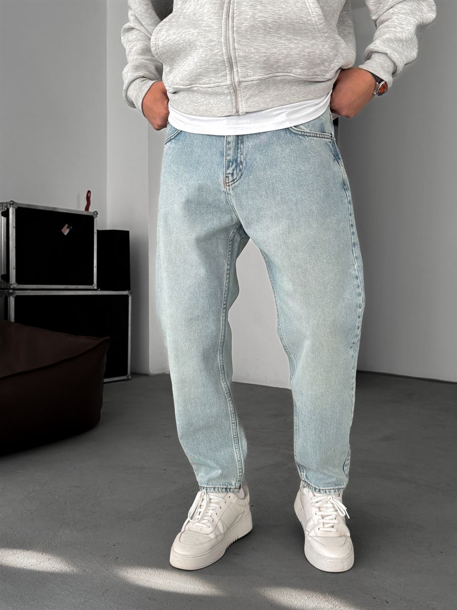 Ice Blue Boyfriend Jean